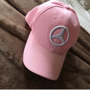 Mercedes Benz hat